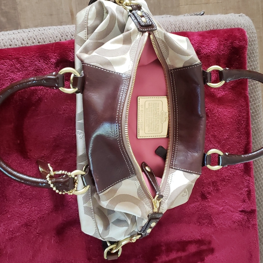 Coach purse - Picture 2 of 3